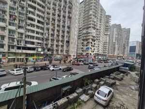 Площади свободного назначения для ведения коммерческой деятельности, Батуми