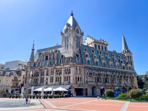 Сдается квартира 230 м2 на площади Европы, Батуми — 3+1 комн.