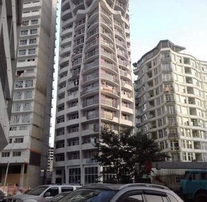 2+1 64 кв на Инасаридзе 13, Батуми — 2+1 комн.