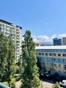  продаже солнечная квартира с отдельной спальней , Батуми — 1+1 комн.