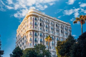 🏠 Продаётся квартира 146 м² в лучшем доме Старого Батуми, Батуми — 3+1 комн.