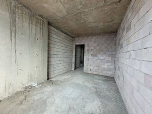 Продается большая квартира в каркасе в крутой локации, Батуми — 2+1 комн.