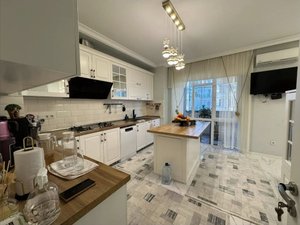 Продается большая квартира 202 м² (3+1+кухонная зона) три спальни!, Батуми — 4+ комн.