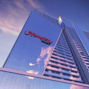 Отель Hampton by Hilton + Казино в комплексе Calligraphy Towers, Батуми, Батуми — 4+ комн.