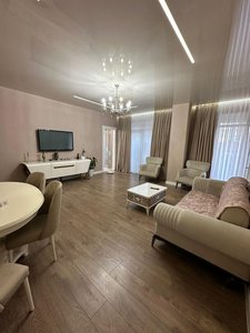 Просторная светлая квартира в центре города, Батуми — 3+1 комн.