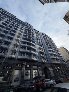 4х комнатная квартира на Царя Парнаваза 121, Батуми — 4+ комн.