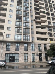 Apartment for sale in Avlabari on Bochormi Street., Тбилиси — 3+1 комн.