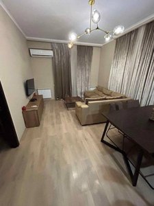 Квартира 2+1 р-н Центрального парка, Тбилиси — 2+1 комн.