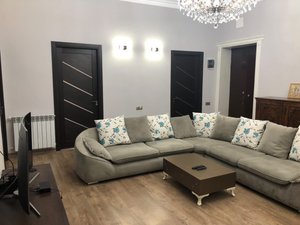 Квартира возле Парка 6 мая, Батуми — 5+ комн.
