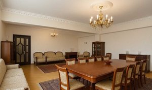 4+1 квартира на улице Кватирадзе, Тбилиси — 4+ комн.