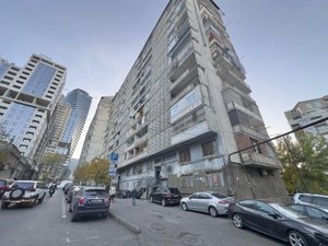 Apartment for sale in Vake on Kipshidze Street., Тбилиси — 2+1 комн.