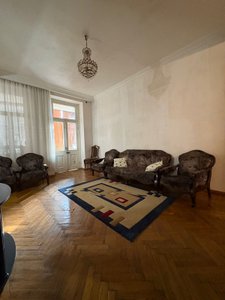 5+3 в старом городе, Тбилиси — 3+1 комн.