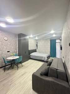 Просторная студия рядом с Metro City, вид на море, Батуми — Сту комн.