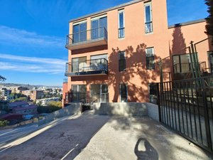 Apartment for sale in Mtatsminda,on Zaldastanishvili Street., Тбилиси — 2+1 комн.