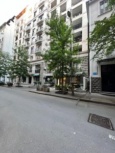Apartment for sale in Vake on Taktakishvili Street., Тбилиси — 1+1 комн.