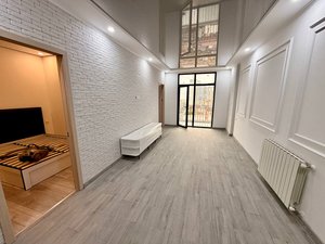 Срочная продажа 2+1 квартира с новым ремонтом, Батуми — 2+1 комн.