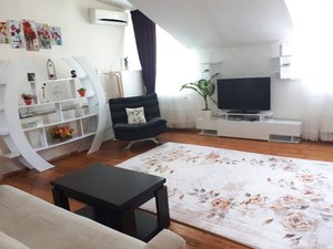 Сдается квартира в Мтацминда-Сололаки, Тбилиси, Тбилиси — 2+1 комн.