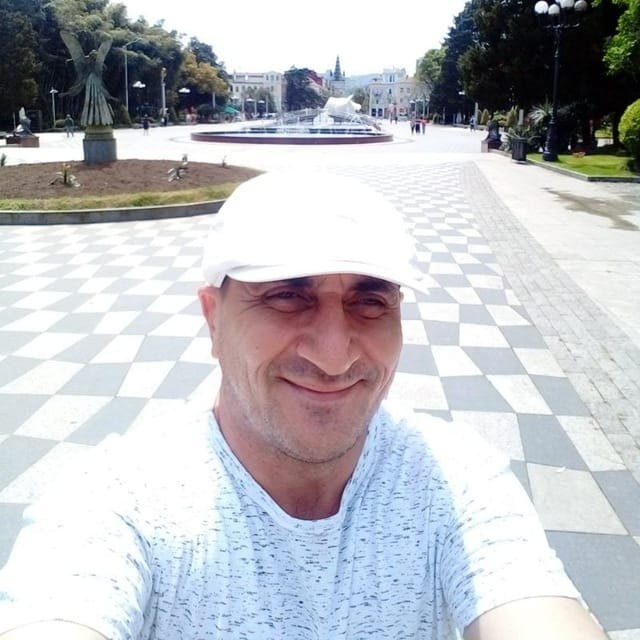 Альберто  Арутюнов