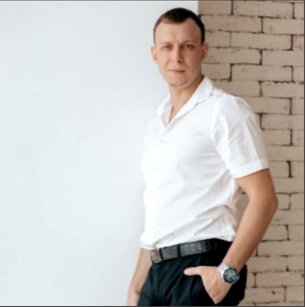Олег  Владимирович